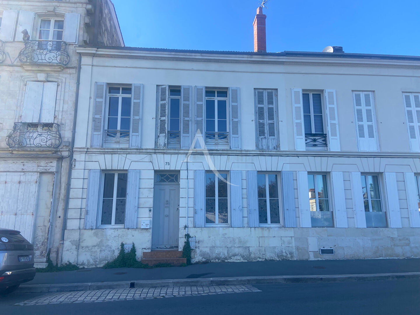 Villa / Maison  T4 à vendre Rochefort 17300