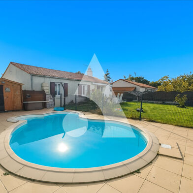 Maison 8 pièces 220000 €