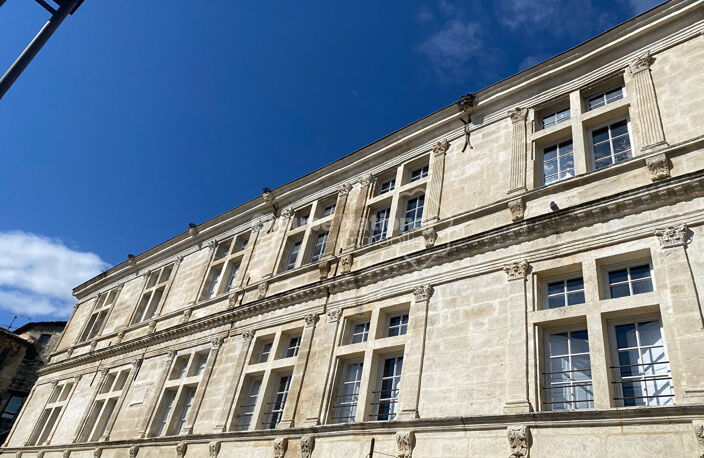 Appartement de charme avec terrasse dans un hôtel particulier — photo 4