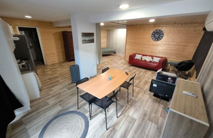 Alès – Ensemble immobilier de caractère avec hangar, appartements et terrasse — photo 4