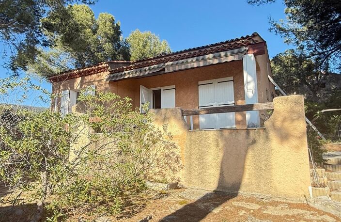 Maison de Plain-pied vue mer 100 M2 à rénover  - Ceyreste 13600 — photo 2