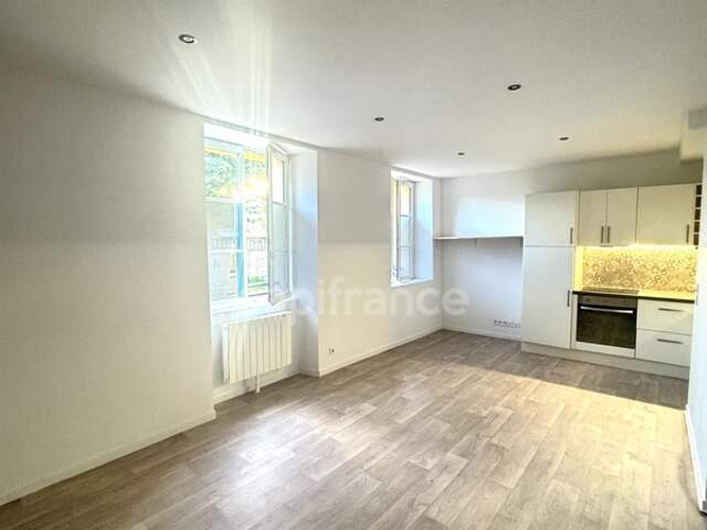 Appartement à vendre 2 pièces ROSNY SUR SEINE (78) - 2 places de parking - — photo du bien