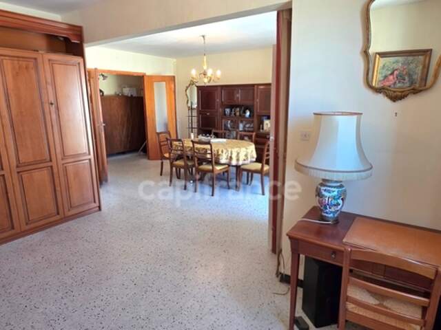 A VENDRE Appartement T4 transformé en T3 – 80 m² – Centre de CORTE — photo du bien