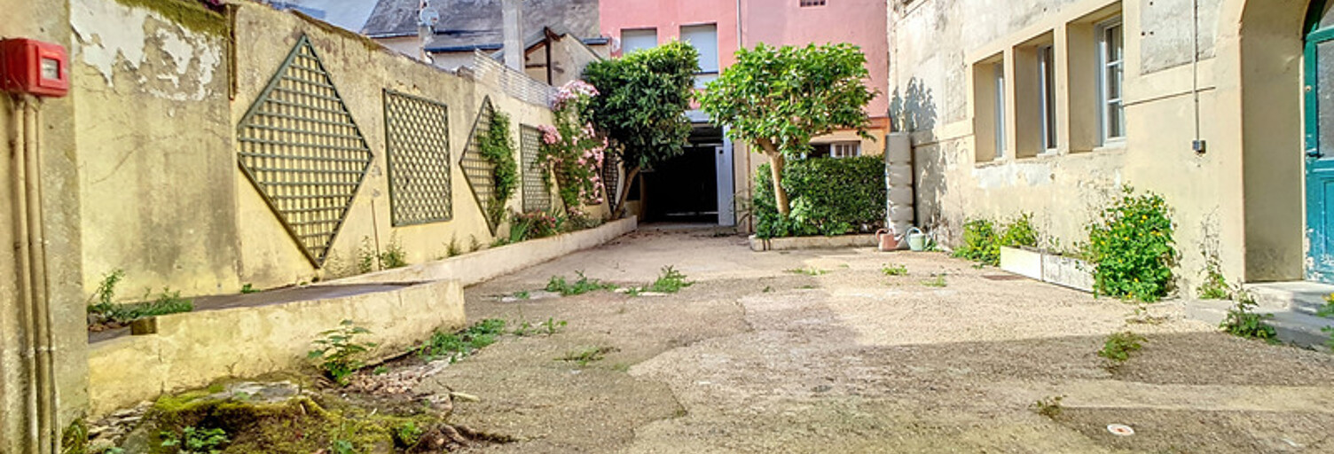 Immeuble  324 m² à vendre à La Chartre-sur-le-Loir (72340)