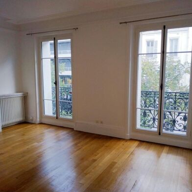 Appartement 3 pièces 2700 €