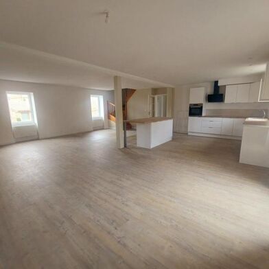 Maison 6 pièces 1600 €