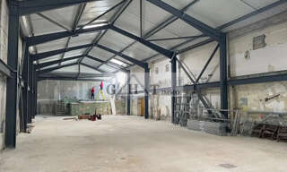 Local industriel  726 m² à vendre à Le Coudray-Montceaux (91830)