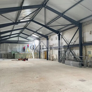 Local industriel  720000 €