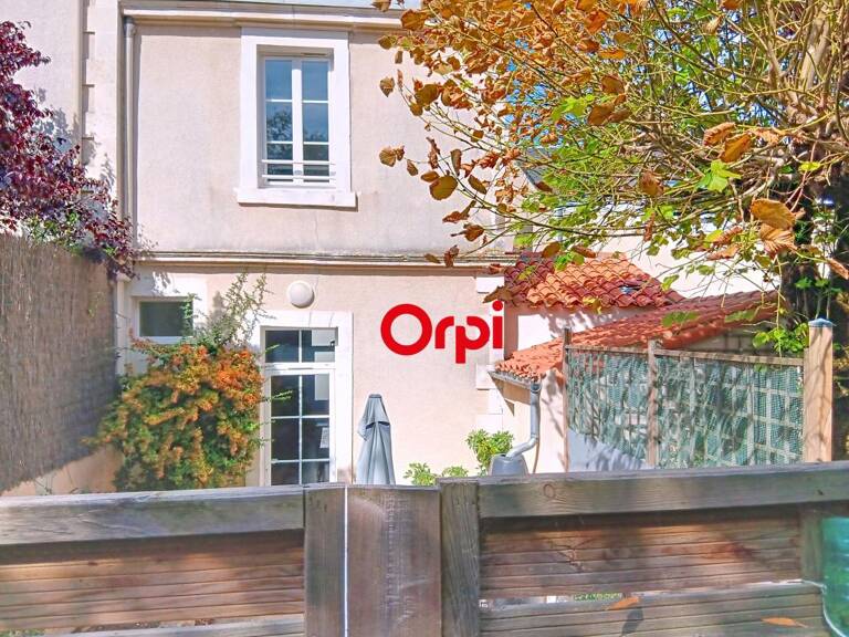 Maison bord de mer , centre ville des SABLES D'OLONNE — photo 1