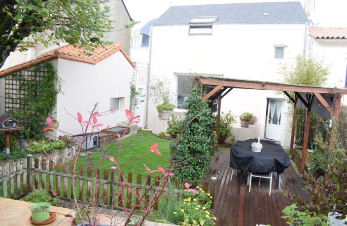 Maison bord de mer , centre ville des SABLES D'OLONNE — photo 4