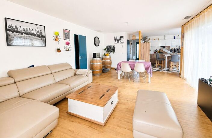 SAINT-PAUL-LÈS-DAX – VILLA CONTEMPORAINE T5 DE PLAIN-PIED AVEC PISCINE — photo 3