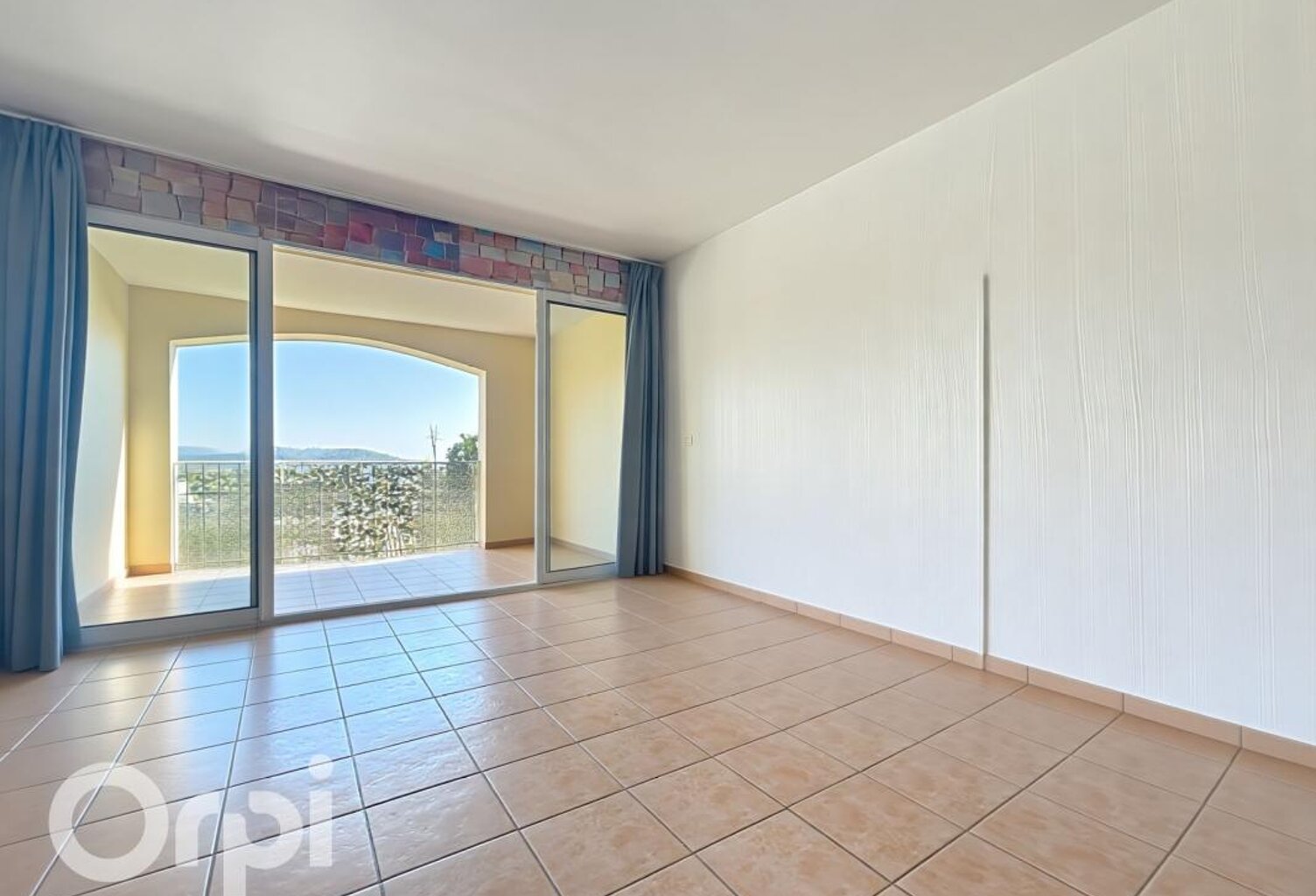 ISSAMBRES VUE MER PANORAMIQUE : ASCENSEUR, PARKING & PISCINE — photo 1