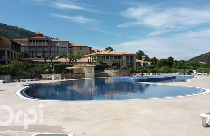 ISSAMBRES VUE MER PANORAMIQUE : ASCENSEUR, PARKING & PISCINE — photo 3