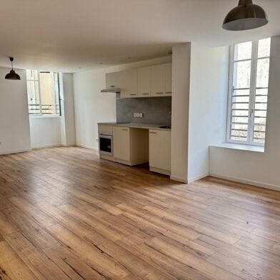 Appartement 3 pièces 722 €