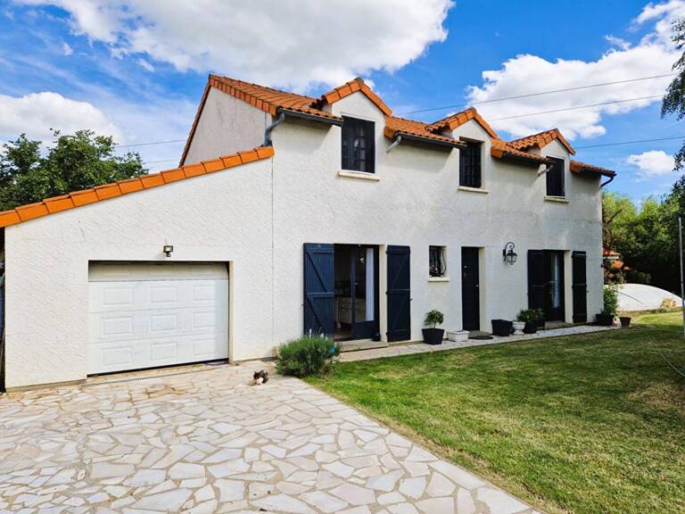 Maison Bignoux 6 pièce(s) 149 m2 — photo 1