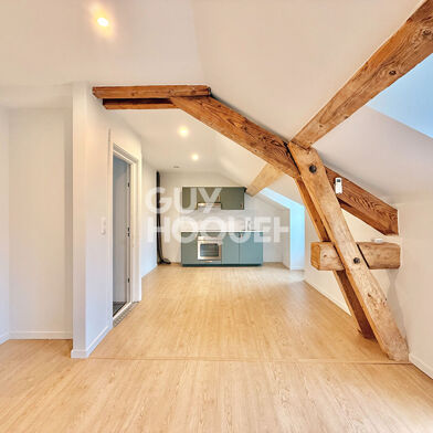 Appartement 2 pièces 748 €