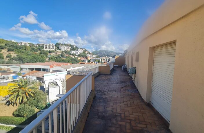 4 PIECES 110M² DERNIER ETAGE TERRASSE — photo 5