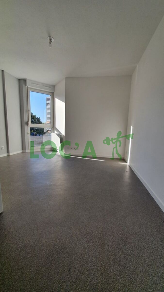 Location Studio 18 m² à Dijon 440 ¤ CC /mois
