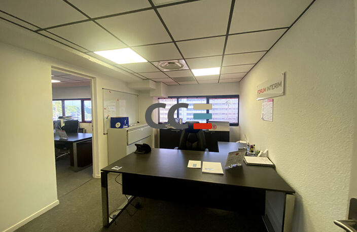 LOCATION BUREAUX 112M2 - VILLENEUVE-LOUBET - NATIONALE 7 - — photo 4