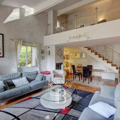 Maison 5 pièces 699000 €