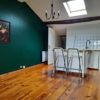 Appartement 3 pièces 686 €