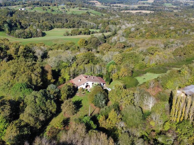 FERME EXCEPTIONNELLE SANS VOISIN SUR  26 Ha — photo 1
