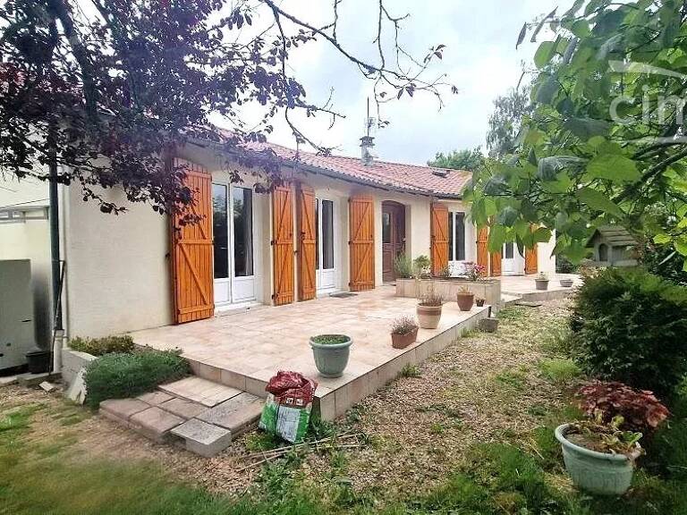 GRANDE ET BELLE MAISON BIEN ENTRETENUE — photo 1