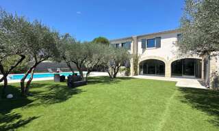 Maison 8 Pièces 280 m² à vendre à Saint-Maximin (30700)