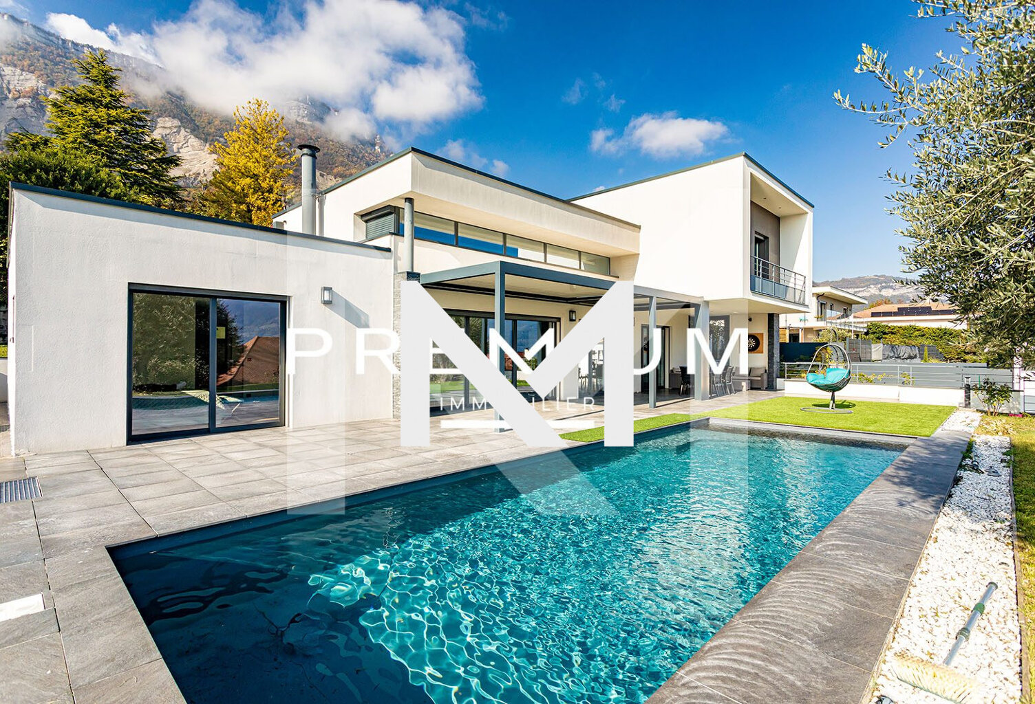 VILLA COMTEMPORAINE AVEC PISCINE - VUE BELLEDONNE — photo 1