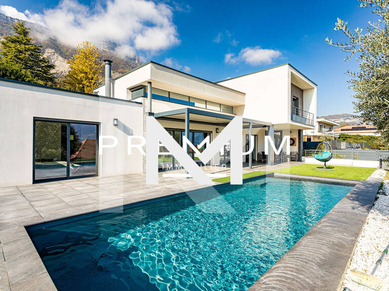 VILLA COMTEMPORAINE AVEC PISCINE - VUE BELLEDONNE — photo 1