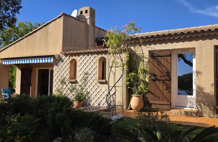 EXCLUSIVITÉ – Villa plain-pied –  92m²  - Vue mer – 1400 m² de terrain. — photo 2