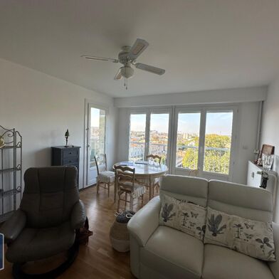 Appartement 4 pièces 164000 €