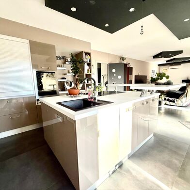 Maison 5 pièces 399000 €