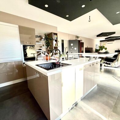 Maison 5 pièces 399000 €