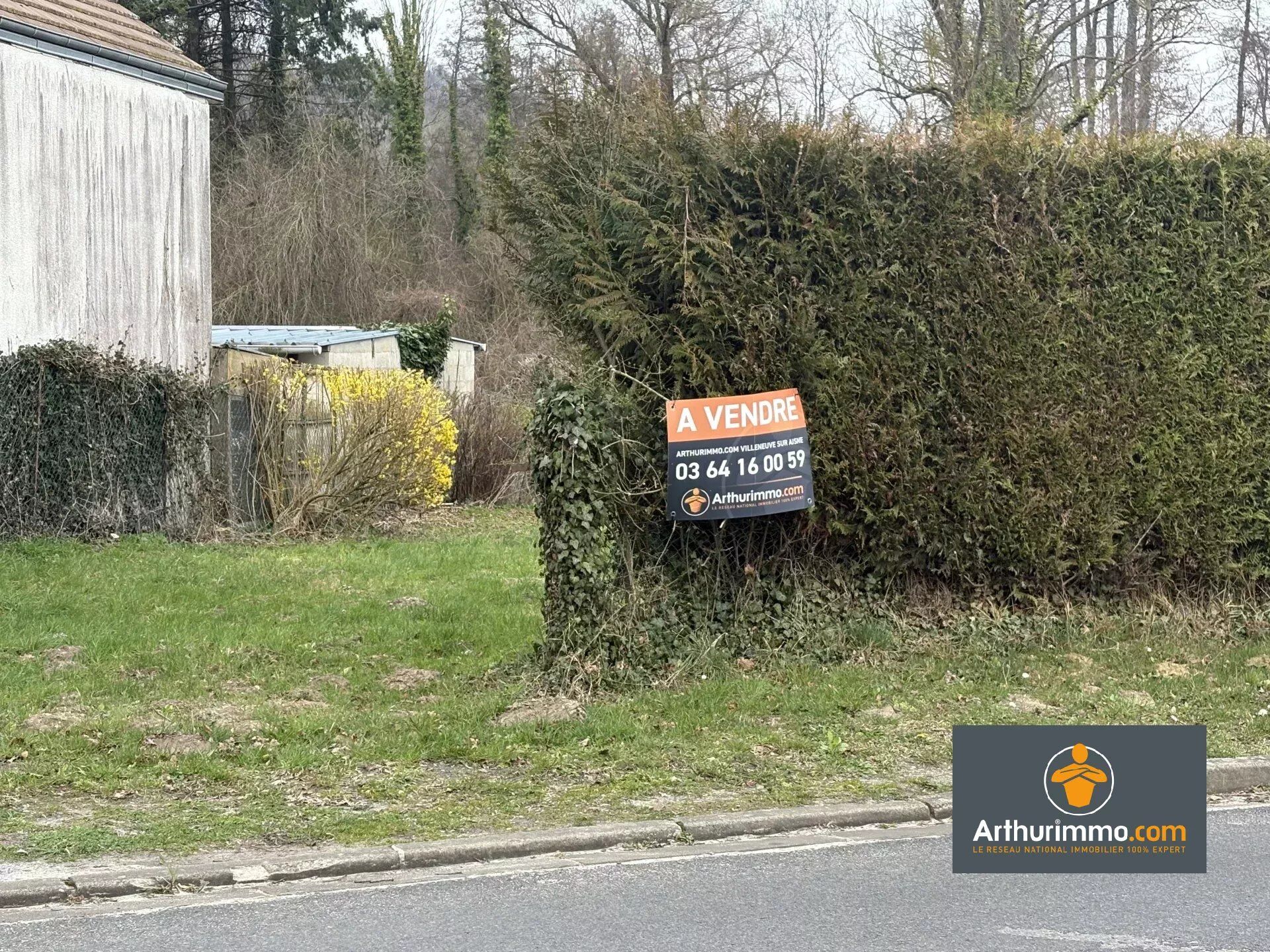 Vente Terrain 949 m2 à Mauregny-en-Haye · 31 000 €