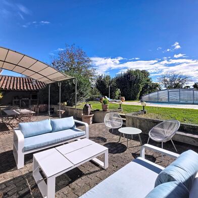 Maison 10 pièces 300000 €