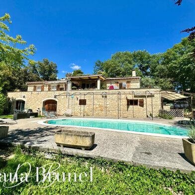 Maison 8 pièces 595000 €