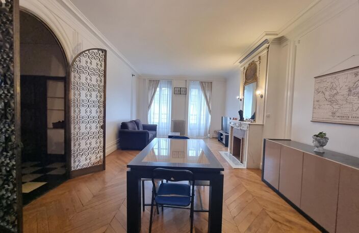 Vente appartement 6 pièces 151 m² Rive-de-Gier (42800) — photo 2