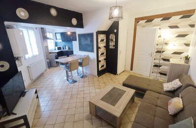 Maison 4 chambres avec petite cour — photo du bien