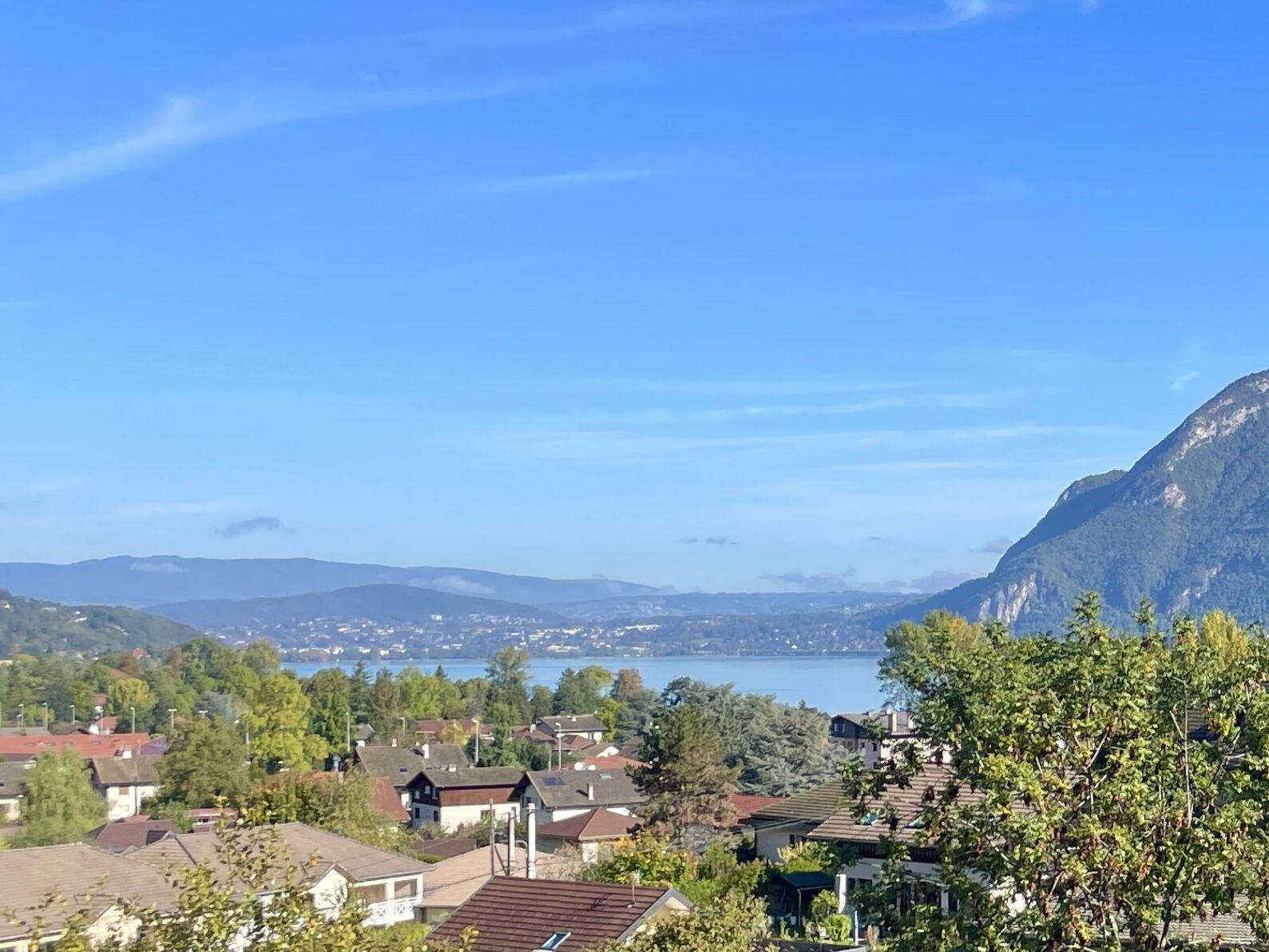 Maison vue lac d&rsquo;annecy