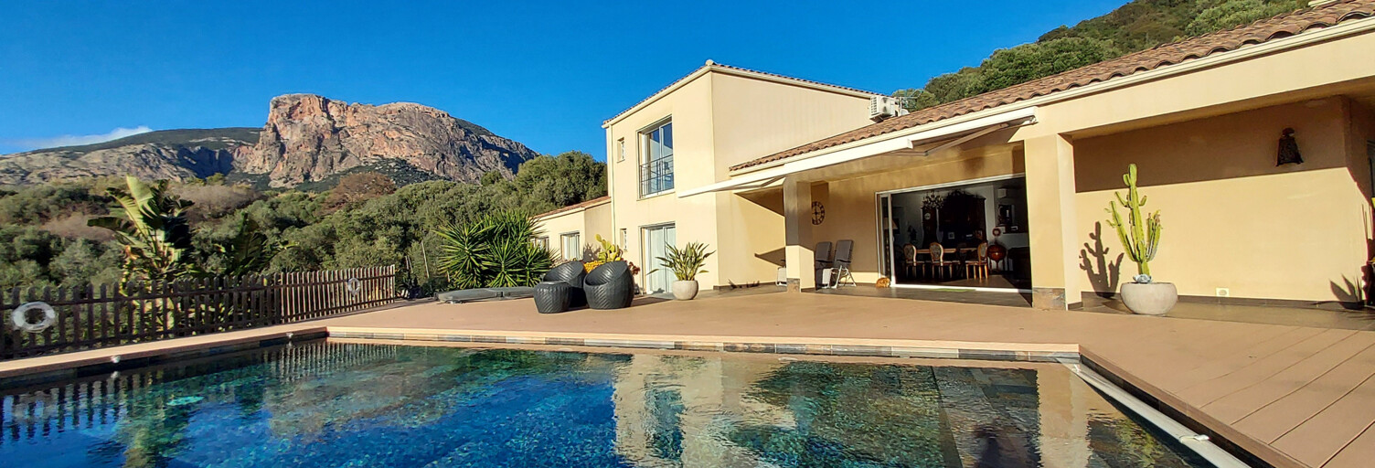 Maison 5 Pièces 270 m² à vendre à Afa (20167)