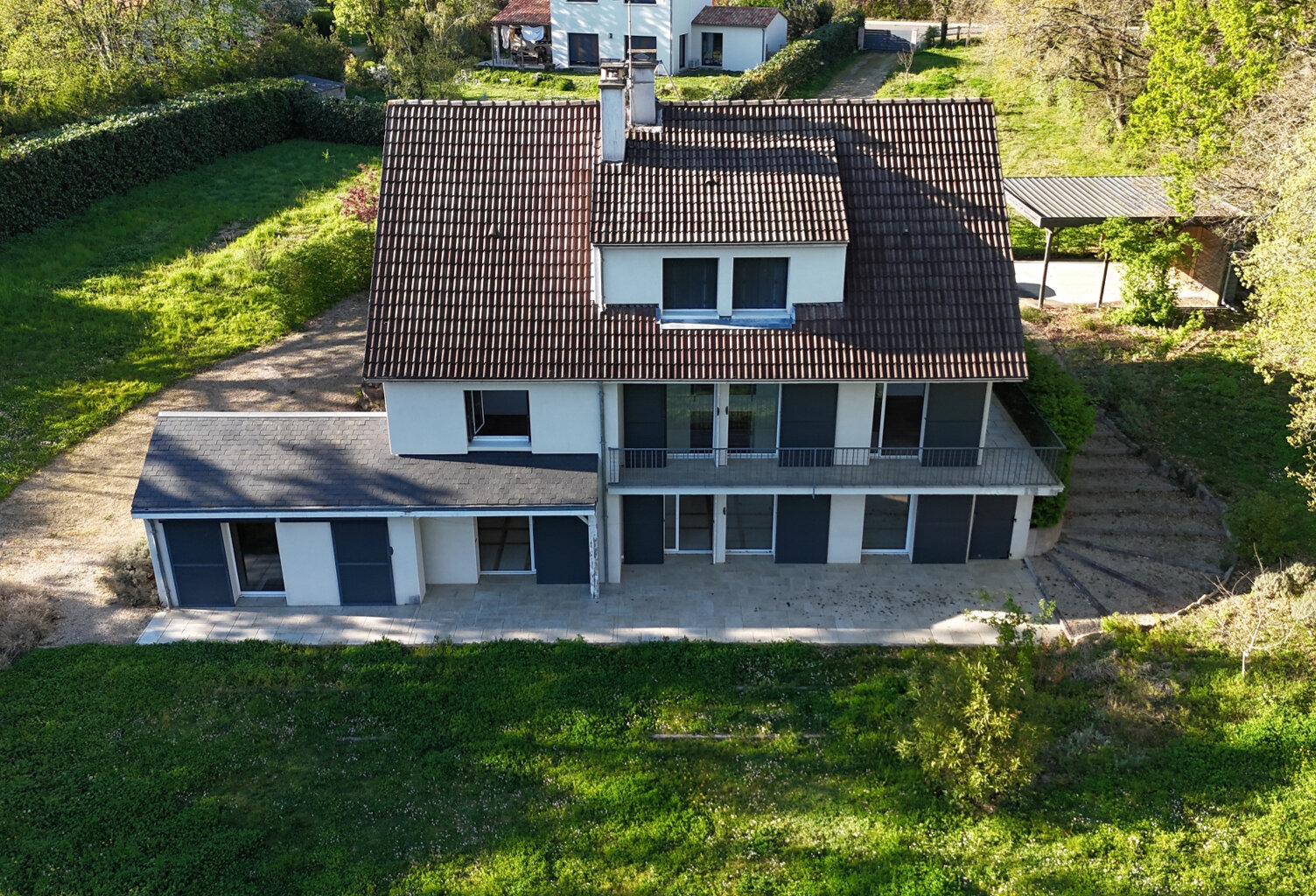 NOUAILLE MAUPERTUIS : MAISON T7 - 230 M2 - BELLE RENOVATION — photo 1
