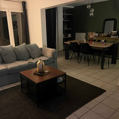 Appartement 4 pièces 860 €