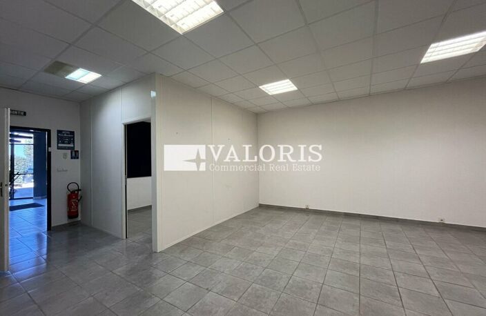 BUREAUX à LOUER — photo 3