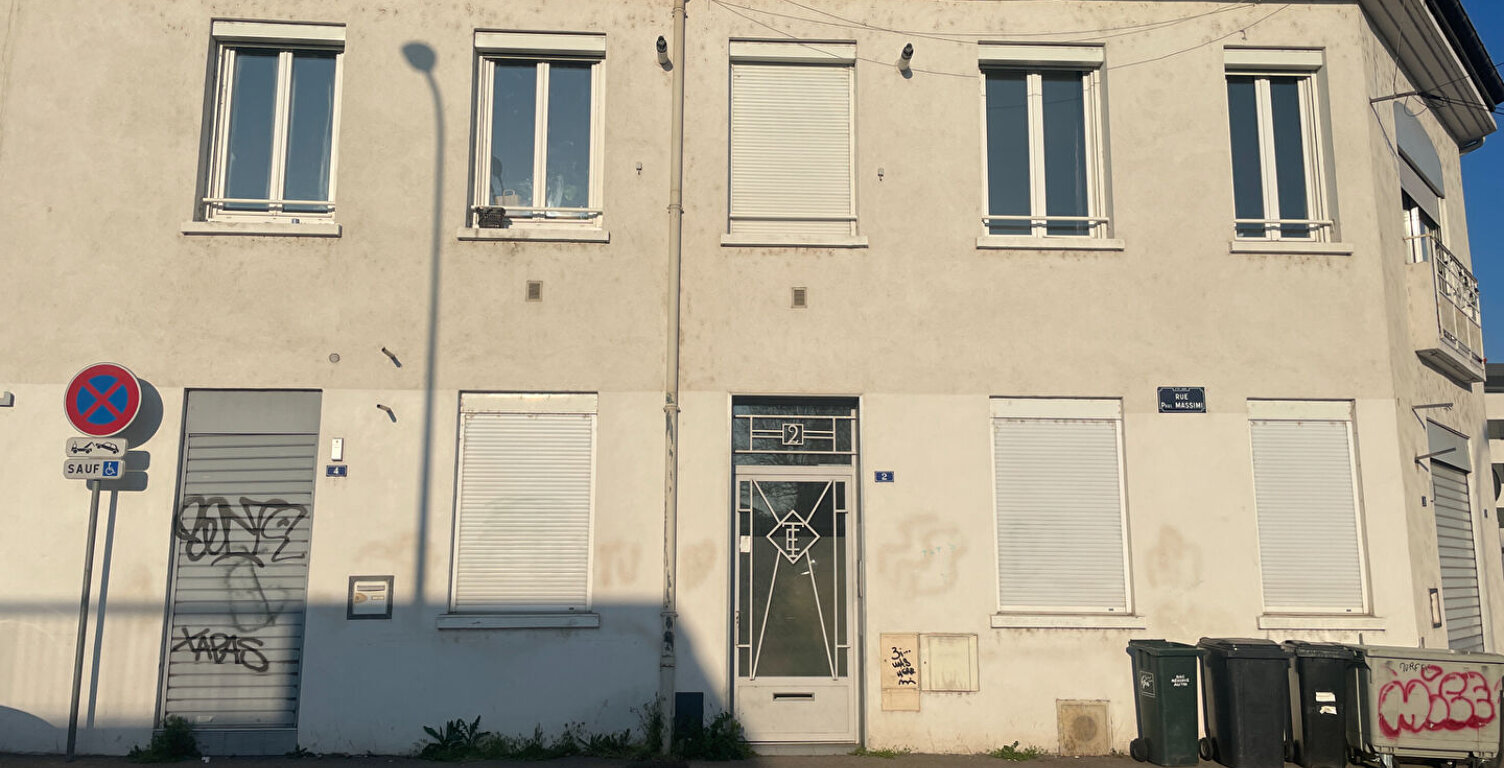 IMMEUBLE MIXTE habitation et Local d'activité Lyon 1010 m2 — photo 1