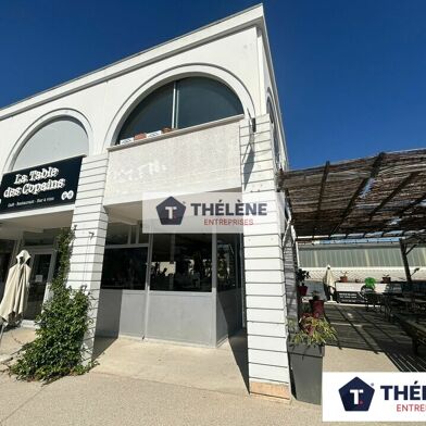 Commerce  900000 €