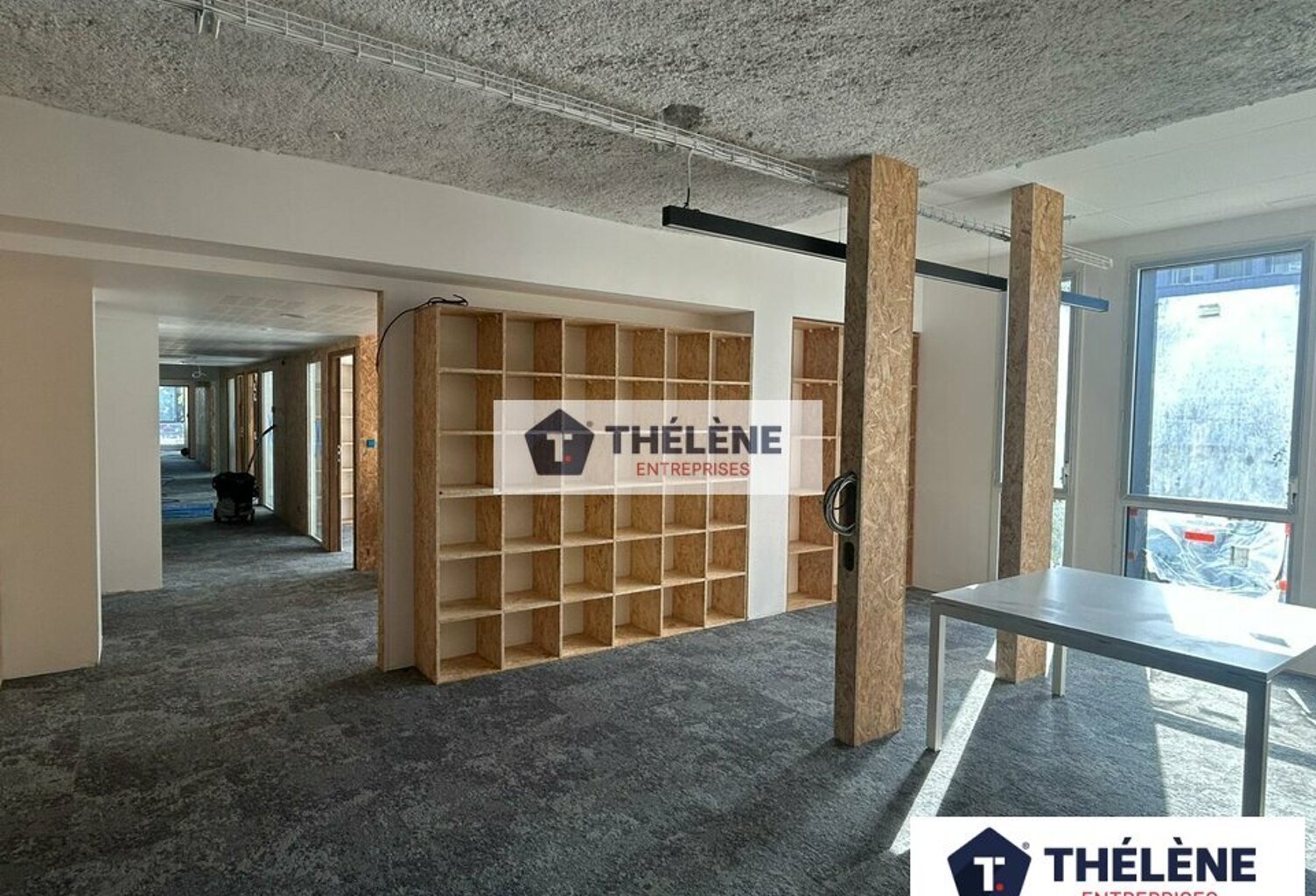 BUREAUX à LOUER — photo 1