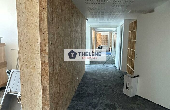 BUREAUX à LOUER — photo 4