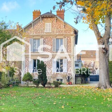 Maison 11 pièces 445000 €