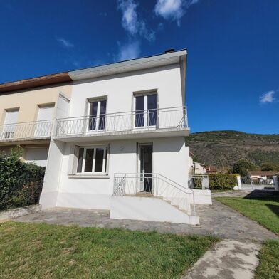 Maison 4 pièces 740 €